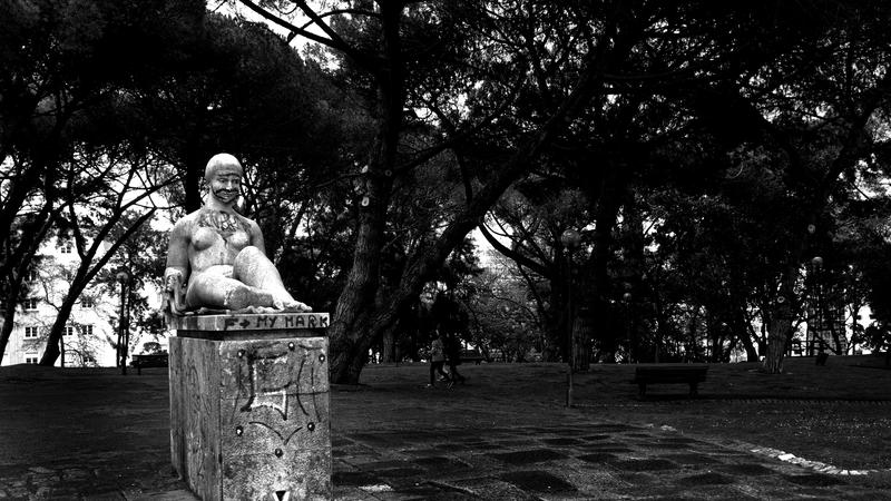 Parue dans : Lisbonne en noir et blanc
