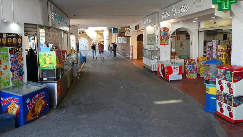 Parue dans : Benalmadena