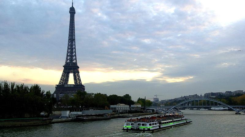 Parue dans : Paris