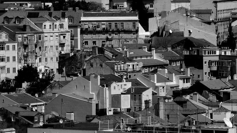 Parue dans : Lisbonne en noir et blanc