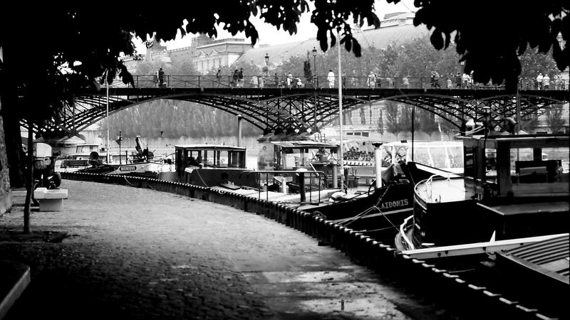 Parue dans : Paris noir et blanc