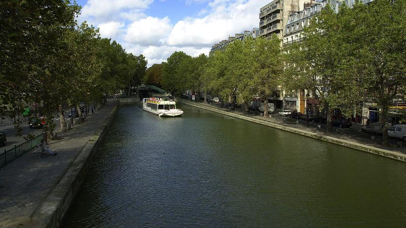 Parue dans : Paris