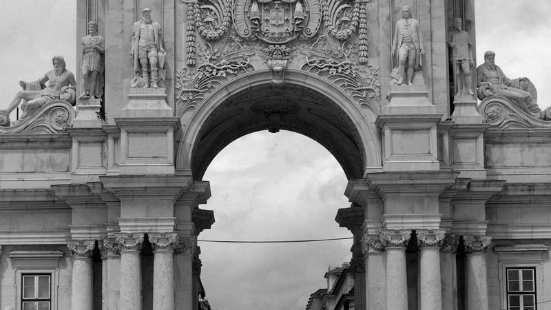 Parue dans : Lisbonne en noir et blanc