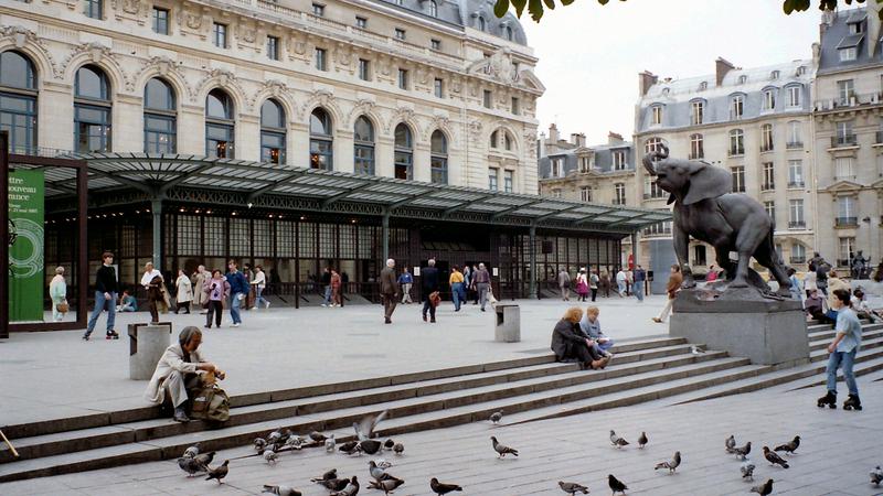 Parue dans : Paris