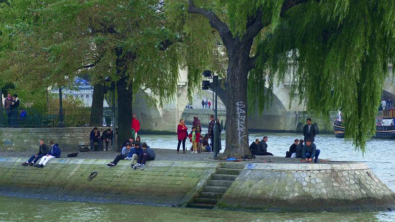 Parue dans : Paris