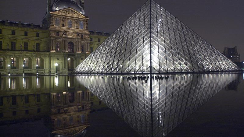 Parue dans : Paris