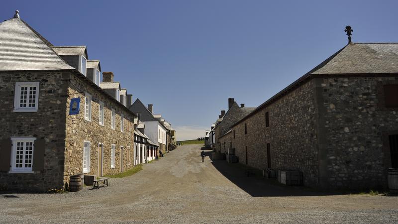 Parue dans : Île du Cap Breton ( Louisbourg )