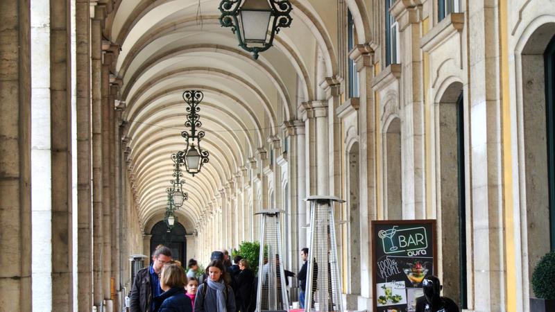 Parue dans : Lisbonne, entre rails et pavés