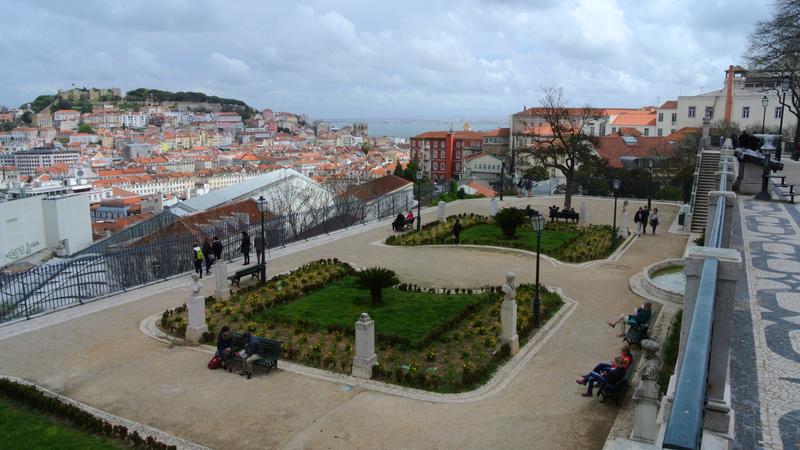 Parue dans : Lisbonne, entre rails et pavés