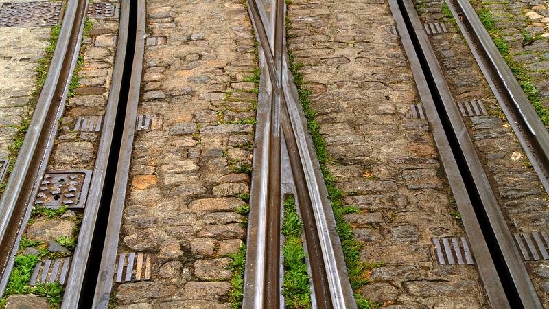 Parue dans : Lisbonne d'un mur à l'autre
