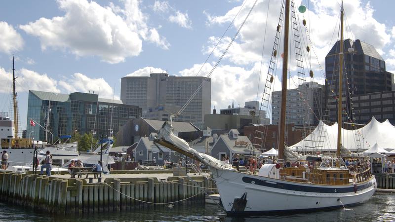 Parue dans : Halifax et Dartmouth