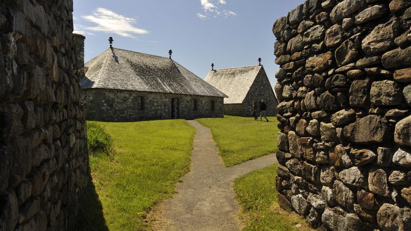 Parue dans : Île du Cap Breton ( Louisbourg )