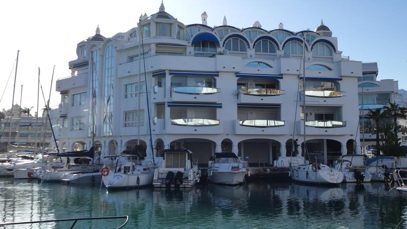 Parue dans : Benalmadena