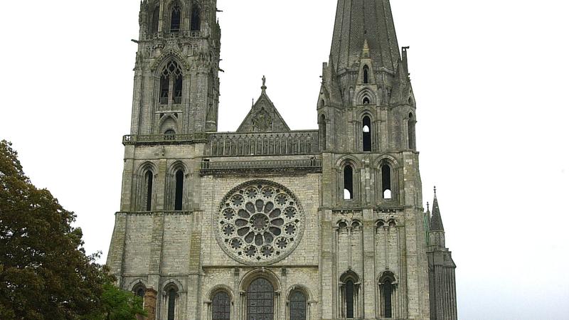 Parue dans : Chartres