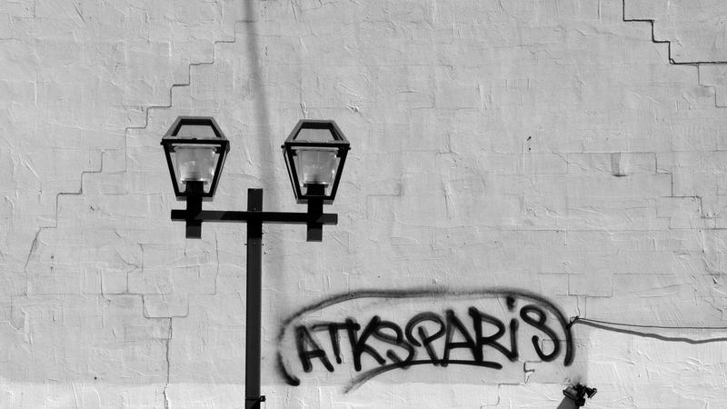 Parue dans : Spécial noir et blanc