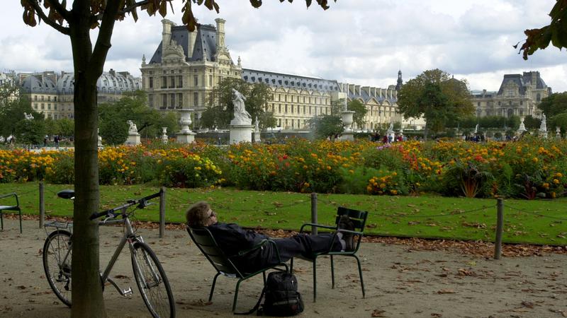 Parue dans : Paris