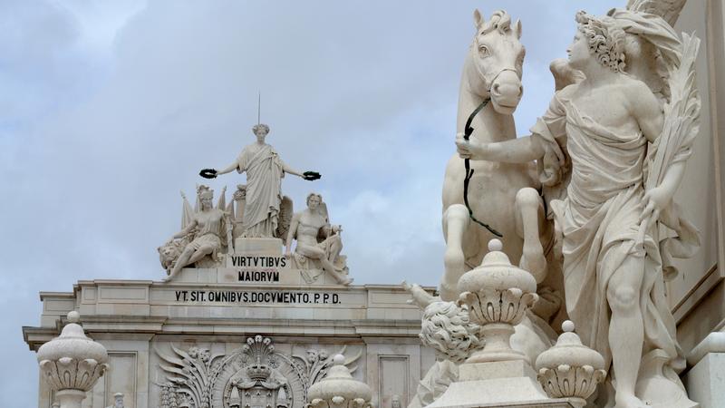 Parue dans : Lisbonne, entre rails et pavés