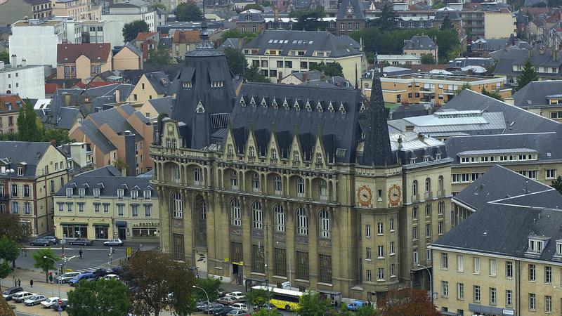 Parue dans : Chartres