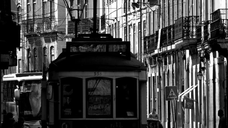 Parue dans : Lisbonne en noir et blanc