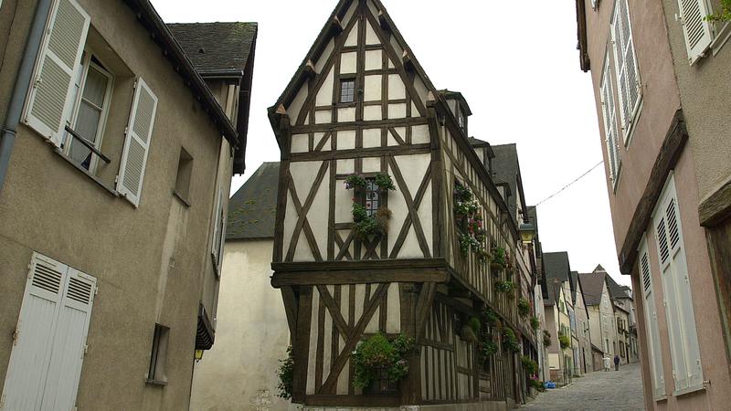 Parue dans : Chartres