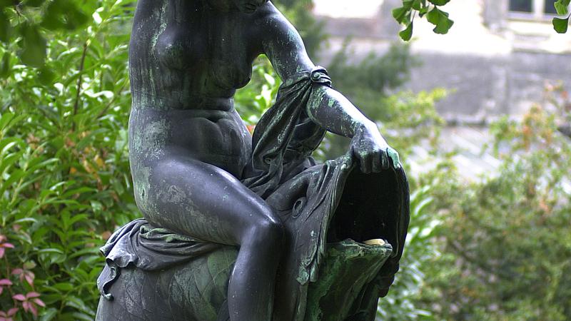 Parue dans : Paris