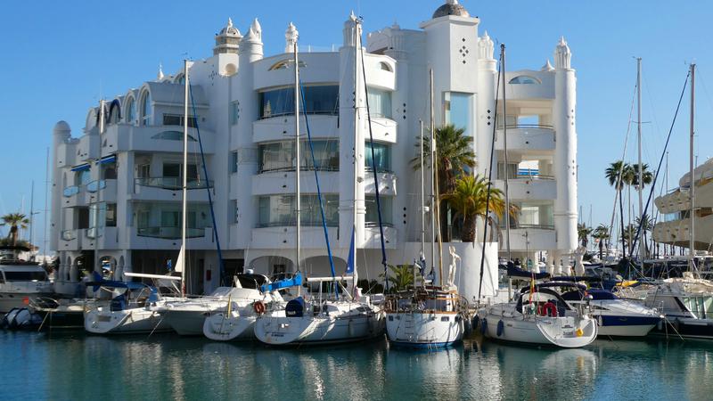 Parue dans : Benalmadena