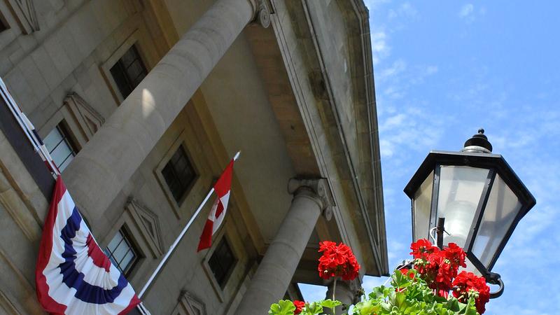 Parue dans : L'Île-du-Prince-Édouard