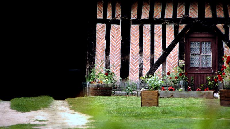 Parue dans : Châteaux et villages