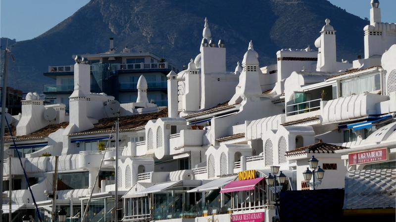 Parue dans : Benalmadena