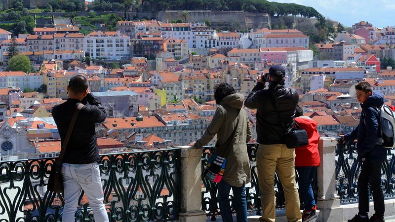 Parue dans : Lisbonne, entre rails et pavés