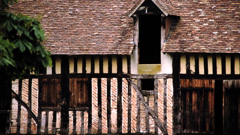 Parue dans : Châteaux et villages