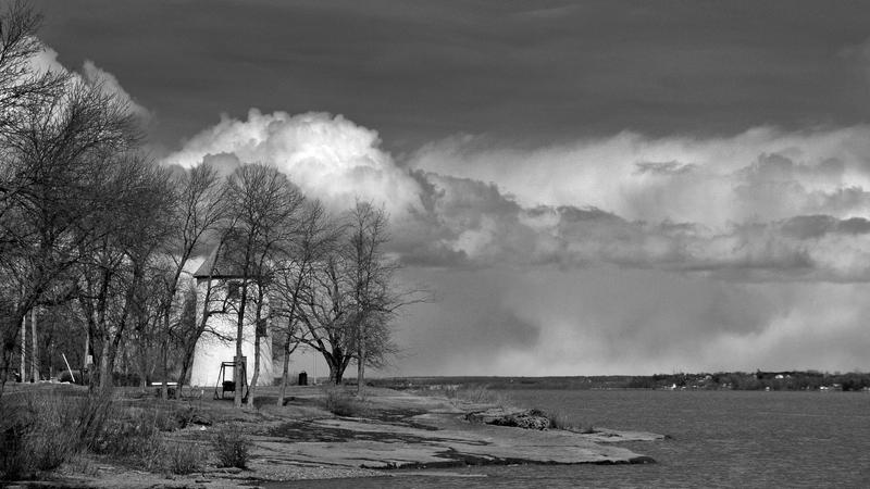 Parue dans : Paysage en noir et blanc