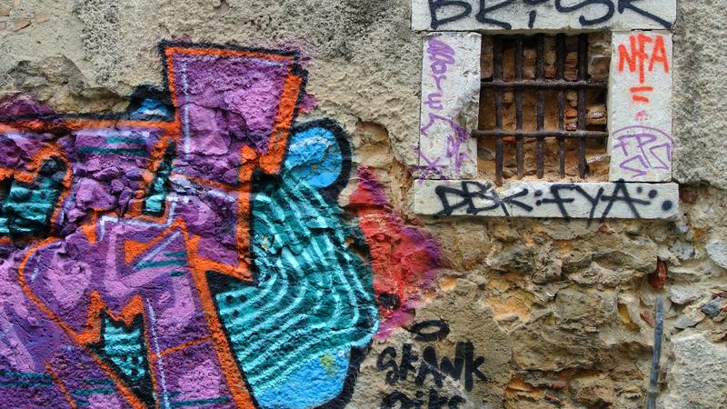 Parue dans : Lisbonne d'un mur à l'autre