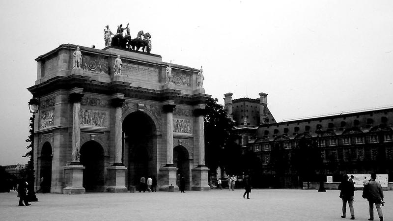 Parue dans : Paris noir et blanc