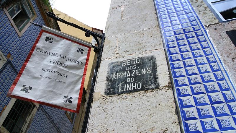 Parue dans : Lisbonne d'un mur à l'autre