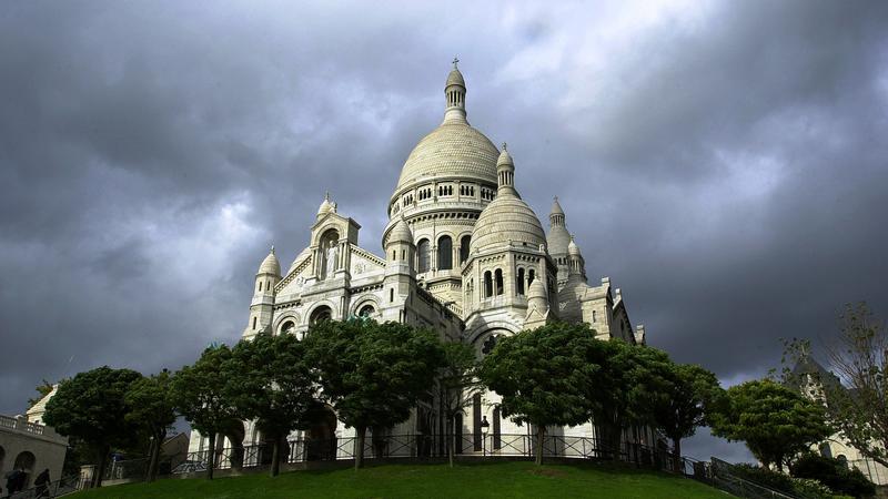 Parue dans : Paris