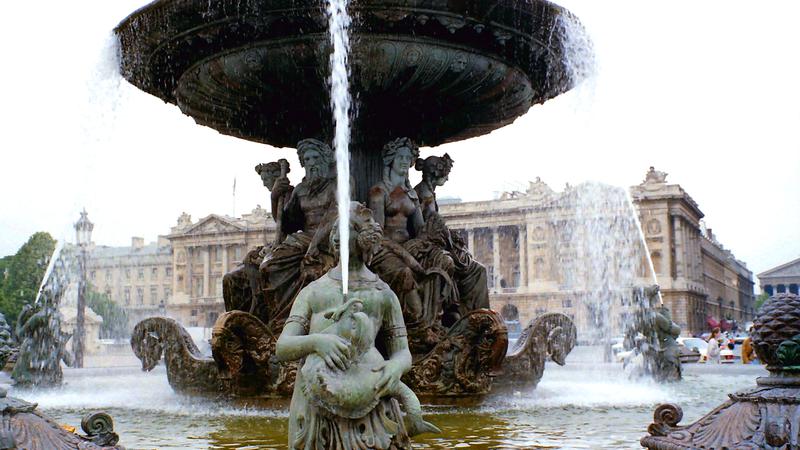 Parue dans : Paris
