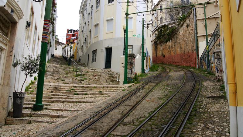 Parue dans : Lisbonne, entre rails et pavés