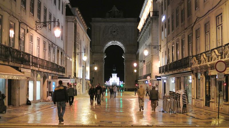 Parue dans : Lisbonne, entre rails et pavés