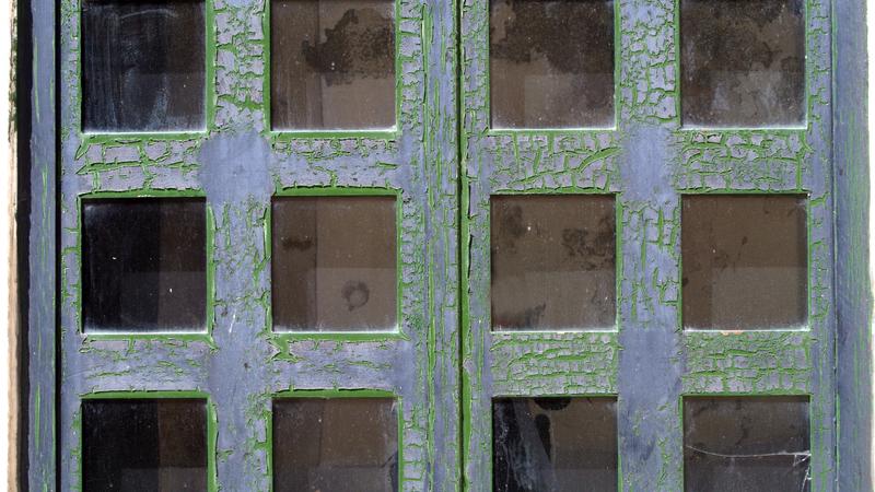 Parue dans : Lisbonne d'un mur à l'autre