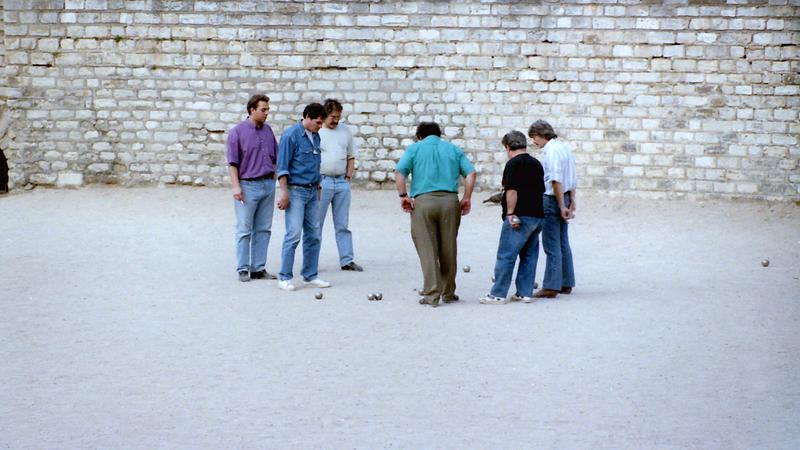 Parue dans : Paris