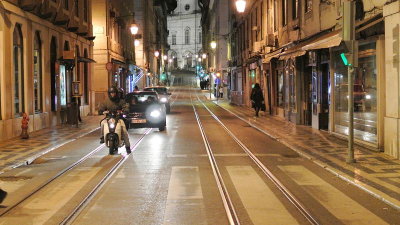 Parue dans : Lisbonne, entre rails et pavés