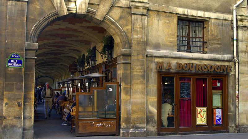 Parue dans : Paris