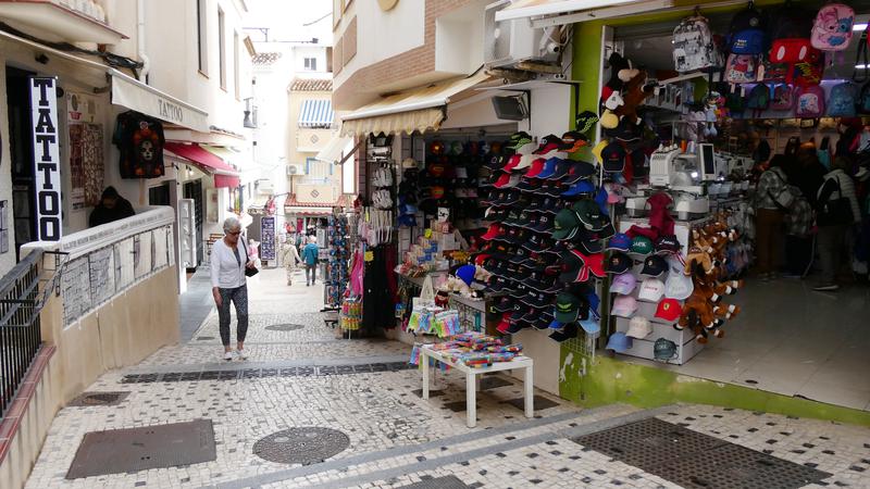 Parue dans : Torremolinos
