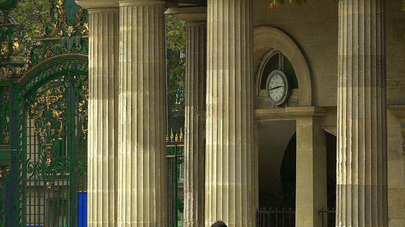 Parue dans : Paris