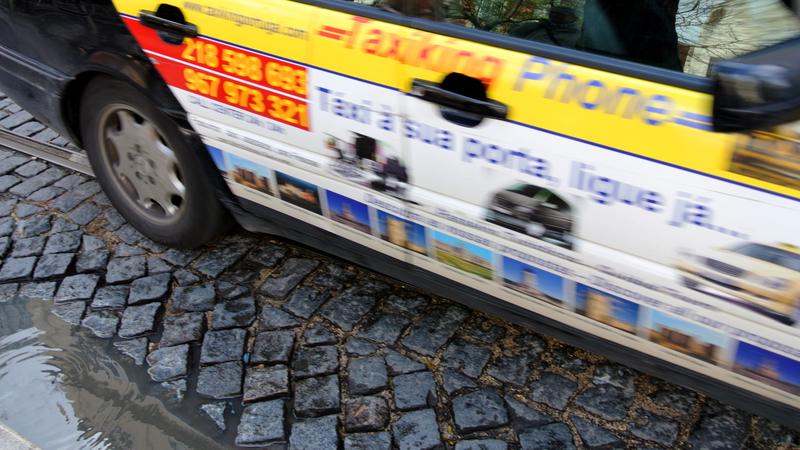 Parue dans : Lisbonne d'un mur à l'autre