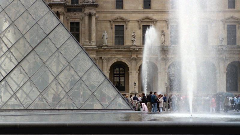 Parue dans : Paris