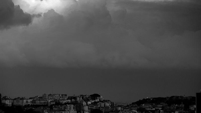 Parue dans : Lisbonne en noir et blanc