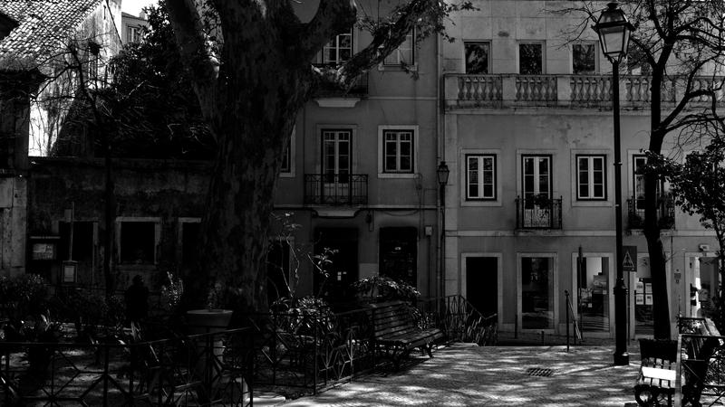Parue dans : Lisbonne en noir et blanc