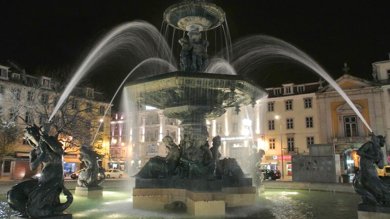 Parue dans : Lisbonne, entre rails et pavés